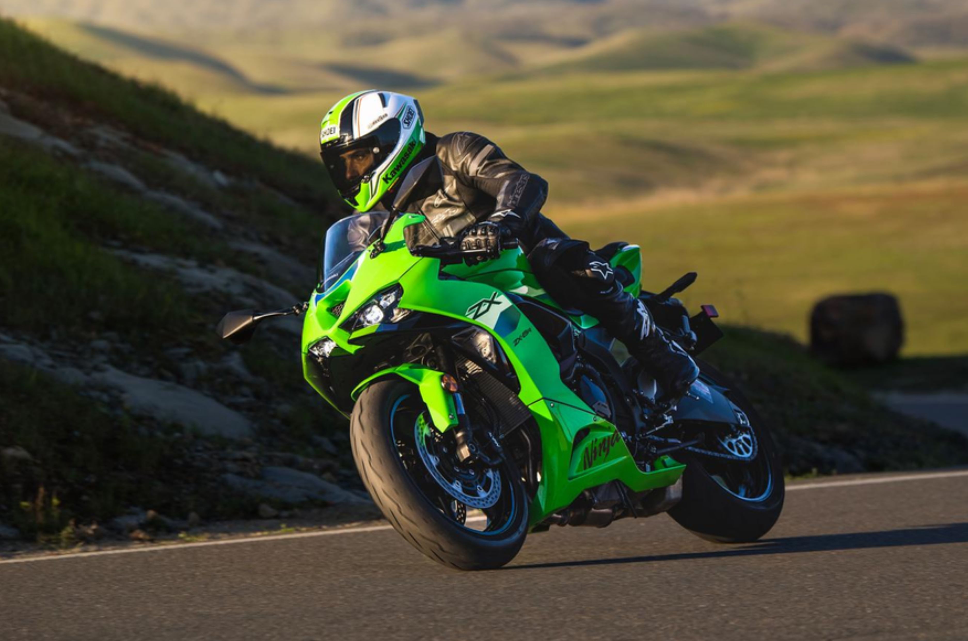 mrkページ1000♪ 2026 Kawasaki ZX-10R image gallery | Autocar India